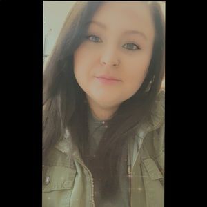 Meet your Posher, Carly